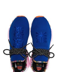 Chaussures de sport bleu marine Adidas By Pharrell Williams