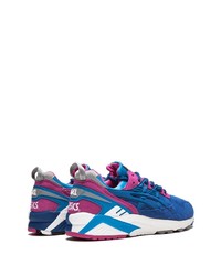 Chaussures de sport bleues Asics