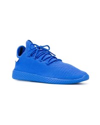 Chaussures de sport bleues Adidas By Pharrell Williams