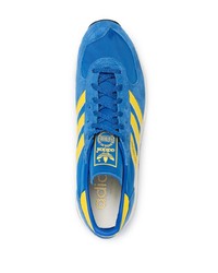 Chaussures de sport bleues adidas