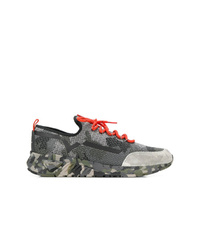 Chaussures de sport camouflage grises Diesel