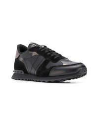 Chaussures de sport camouflage noires Valentino