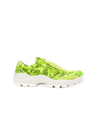 Chaussures de sport camouflage vertes