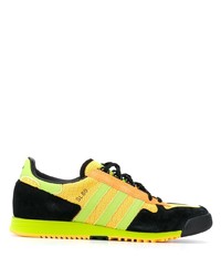 Chaussures de sport chartreuses adidas