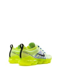 Chaussures de sport chartreuses Nike