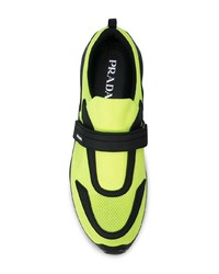 Chaussures de sport chartreuses Prada