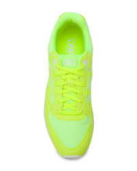 Chaussures de sport chartreuses Asics