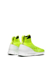 Chaussures de sport chartreuses Nike
