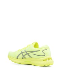 Chaussures de sport chartreuses Asics