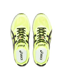 Chaussures de sport chartreuses Asics