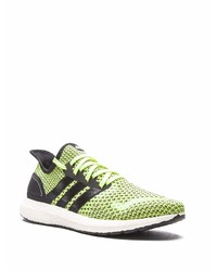 Chaussures de sport chartreuses adidas