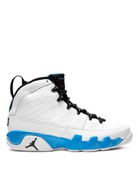 Chaussures de sport en cuir blanc et bleu Jordan