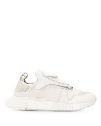 Chaussures de sport en cuir blanches adidas