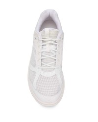 Chaussures de sport en cuir blanches Hoka One One