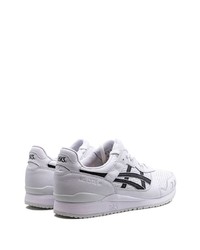 Chaussures de sport en cuir blanches Asics