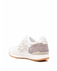 Chaussures de sport en cuir blanches Asics