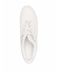 Chaussures de sport en cuir blanches Asics