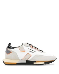 Chaussures de sport en cuir blanches Ghoud