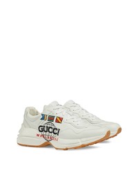 Chaussures de sport en cuir blanches Gucci