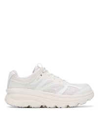 Chaussures de sport en cuir blanches Hoka One One