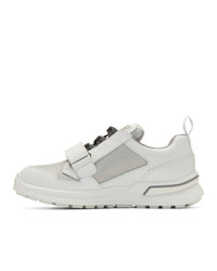 Chaussures de sport en cuir blanches Prada