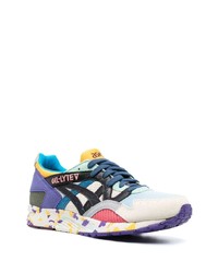 Chaussures de sport en cuir bleues Asics