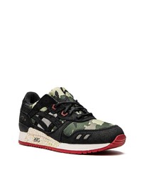 Chaussures de sport en cuir camouflage noires Asics