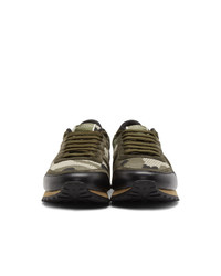 Chaussures de sport en cuir camouflage olive Valentino