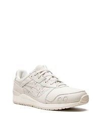 Chaussures de sport en cuir grises Asics