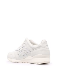 Chaussures de sport en cuir grises Asics