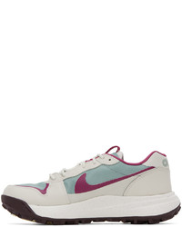 Chaussures de sport en cuir grises Nike