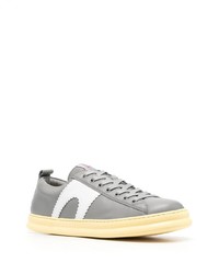 Chaussures de sport en cuir grises Camper