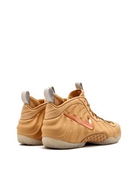 Chaussures de sport en cuir marron clair Nike