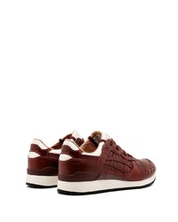 Chaussures de sport en cuir marron Asics