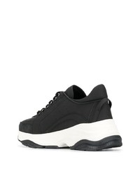 Chaussures de sport en cuir noires et blanches DSQUARED2