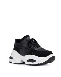 Chaussures de sport en cuir noires et blanches DSQUARED2