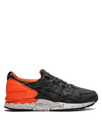 Chaussures de sport en cuir noires Asics