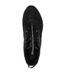 Chaussures de sport en cuir noires Moncler