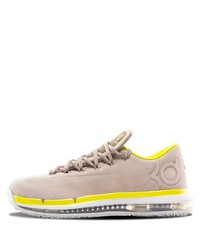 Chaussures de sport en daim beiges Nike