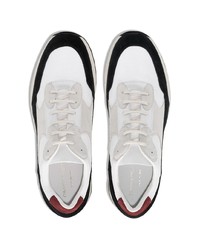 Chaussures de sport en daim blanches et noires Common Projects