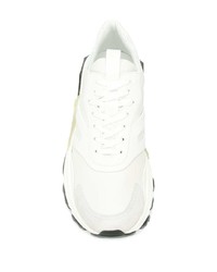 Chaussures de sport en daim blanches Valentino