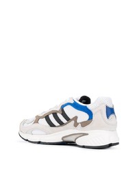 Chaussures de sport en daim blanches adidas