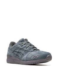 Chaussures de sport en daim bleu marine Asics