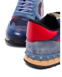 Chaussures de sport en daim camouflage bleu marine Valentino