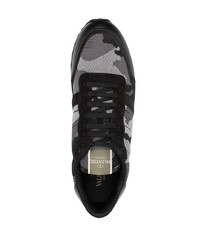 Chaussures de sport en daim camouflage noires Valentino Garavani