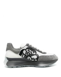 Chaussures de sport en daim gris foncé Alexander McQueen