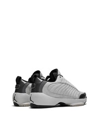 Chaussures de sport en daim grises Jordan