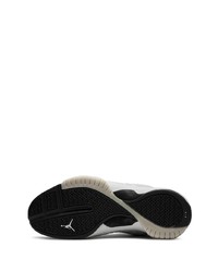 Chaussures de sport en daim grises Jordan