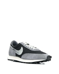 Chaussures de sport en daim grises Nike