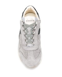 Chaussures de sport en daim grises Diadora